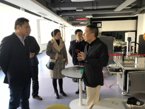 產(chǎn)業(yè)發(fā)展，人才先行——河海大學(xué)機(jī)電工程學(xué)院副院長樓力律就校企合作事宜蒞臨我司參觀考察